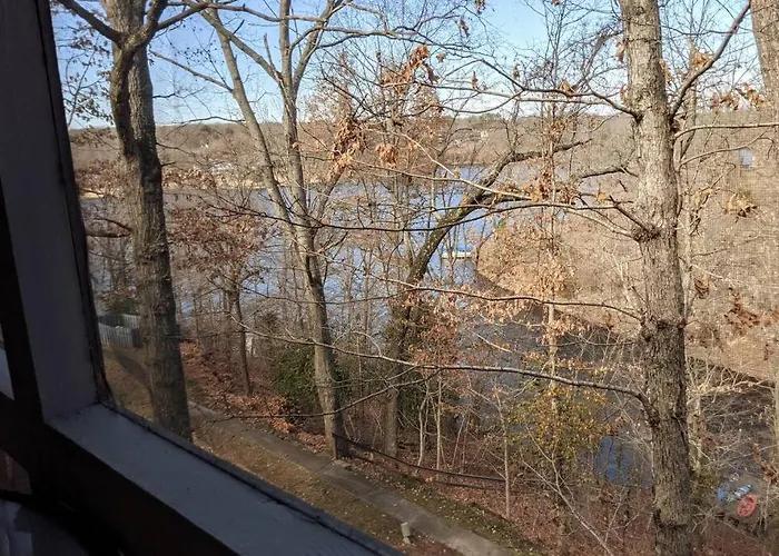 Lakeside Trail
